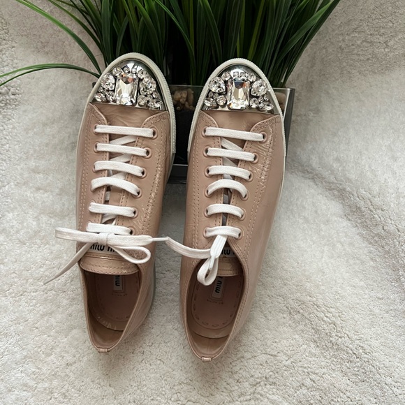 NWT MIU MIU Leather Crystal Embellishments Sneakers. Size 39 (8.5) - Picture 6 of 16